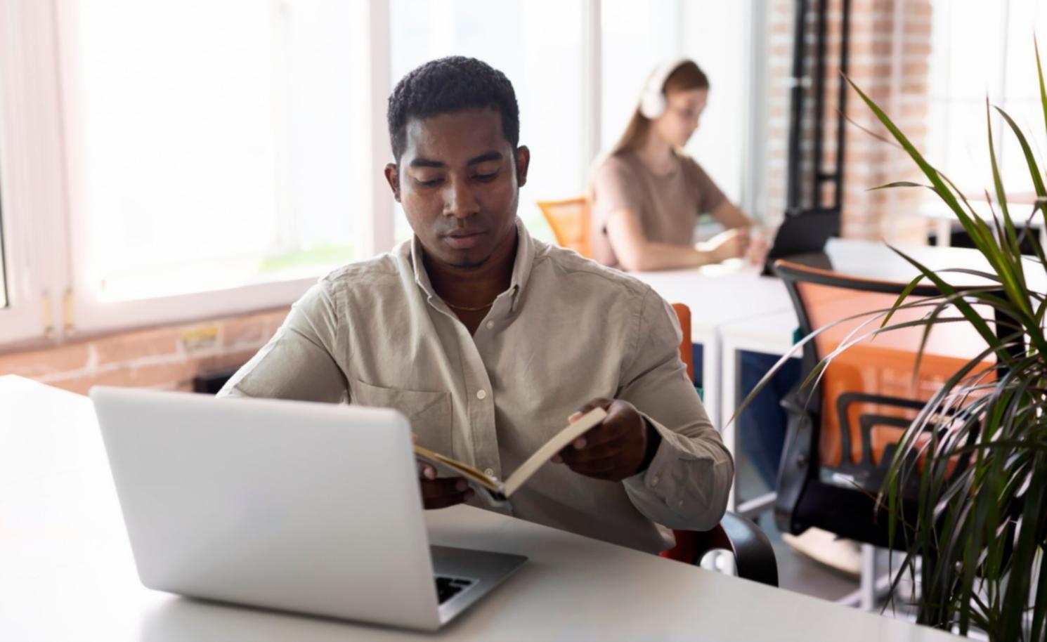 Professionelle Beratungsumgebung für finanzielle Stressbewältigung